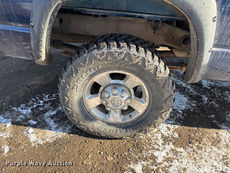 image for item DY8438 2006 Dodge Ram 2500 Mega Cab pickup truck