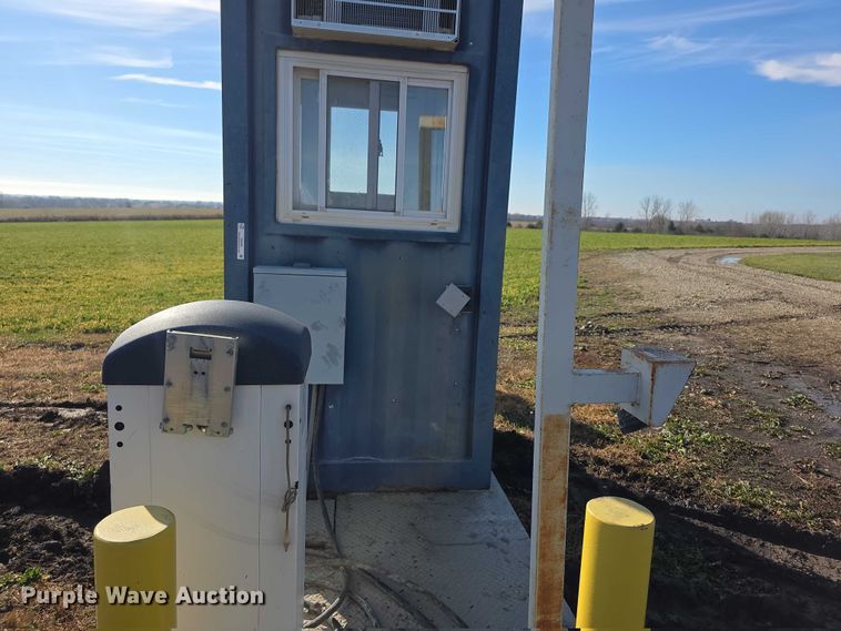 image for item DZ3583 HySecurity StrongArmPark DC 14 guard shack