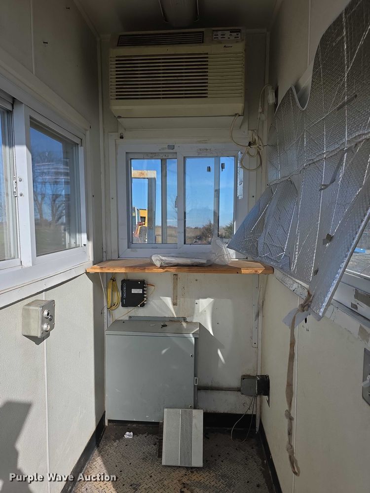 image for item DZ3583 HySecurity StrongArmPark DC 14 guard shack