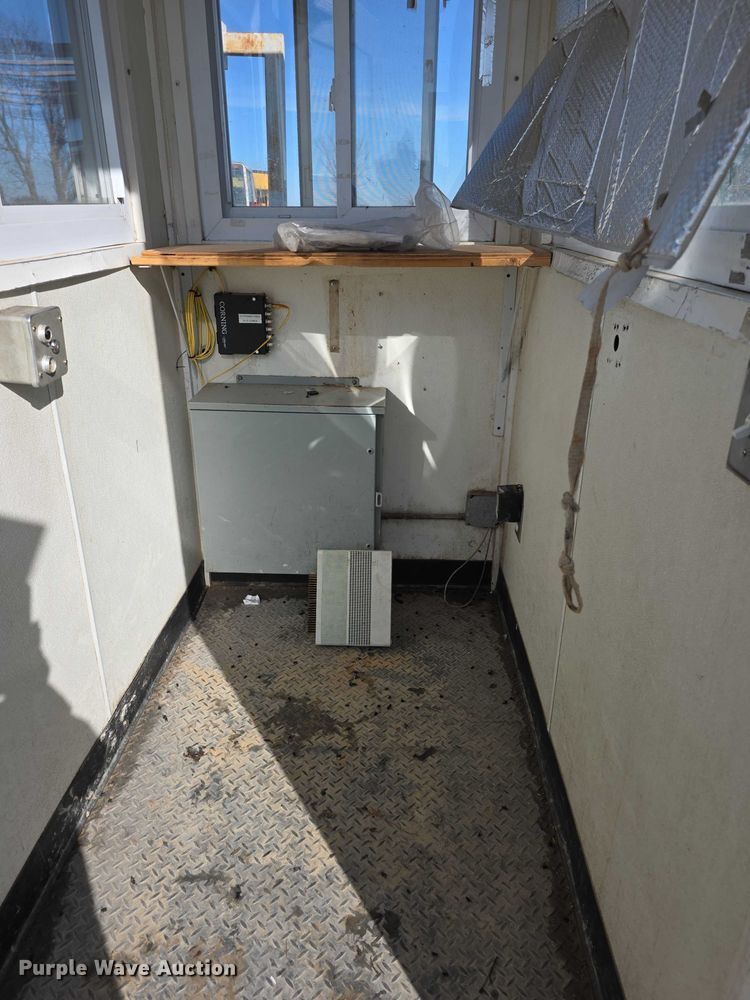 image for item DZ3583 HySecurity StrongArmPark DC 14 guard shack