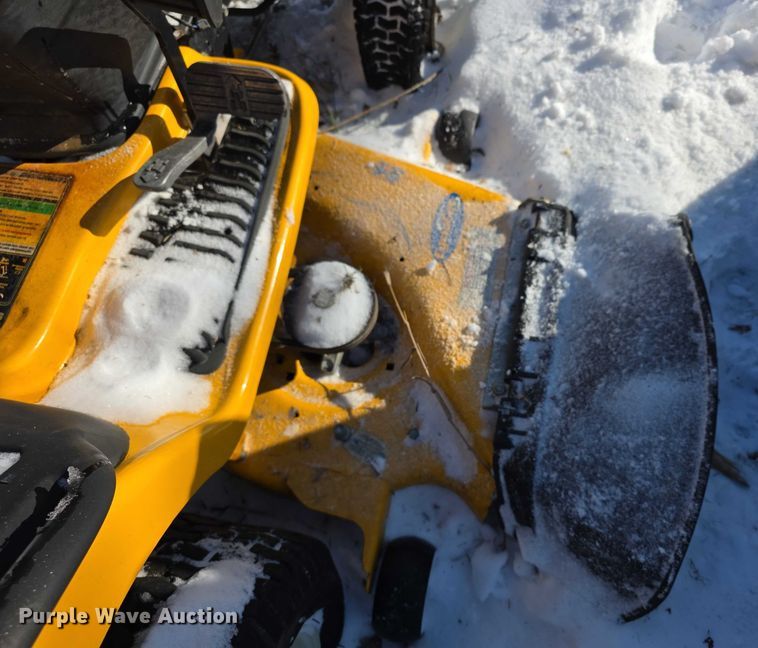 image for item DZ3642 (3) lawn mowers