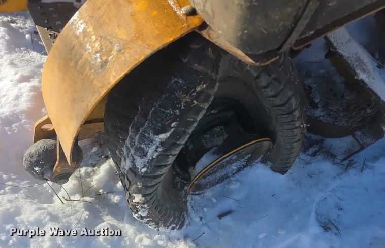 image for item DZ3642 (3) lawn mowers