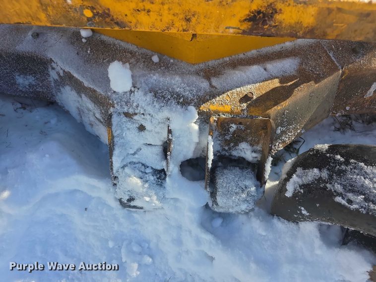 image for item DZ3642 (3) lawn mowers