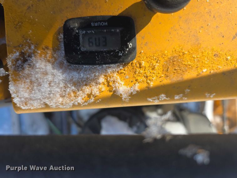 image for item DZ3642 (3) lawn mowers