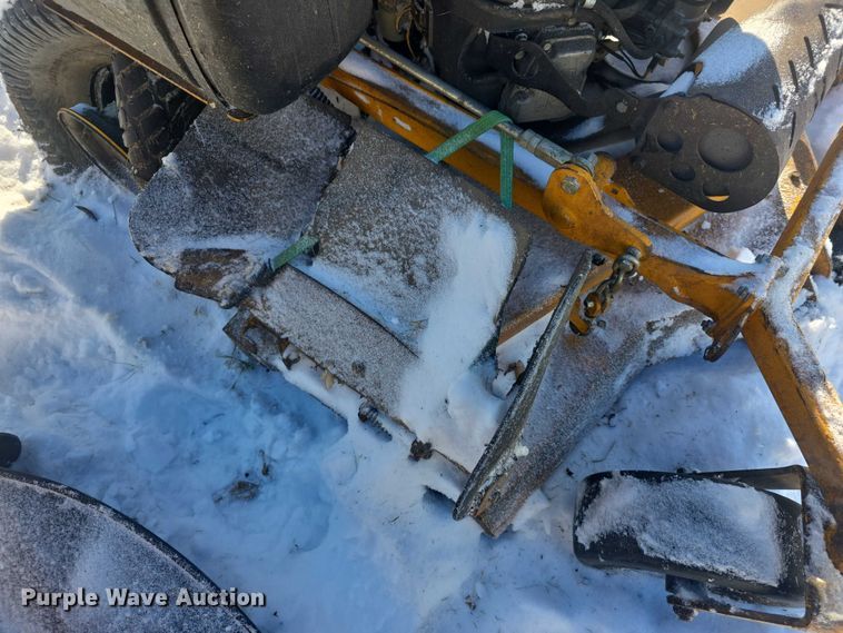 image for item DZ3642 (3) lawn mowers