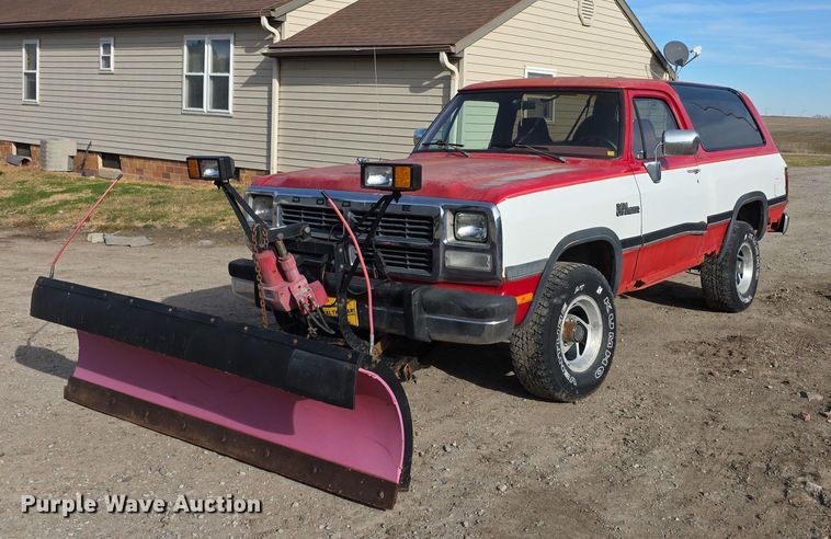 image for item DZ3659 1993 Dodge Ram Charger SUV