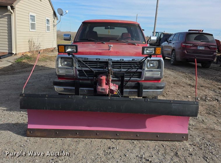 image for item DZ3659 1993 Dodge Ram Charger SUV