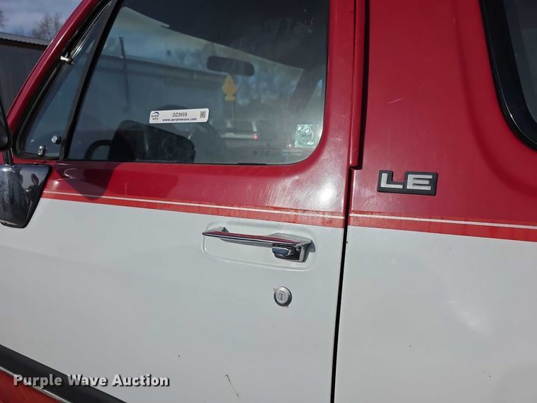 image for item DZ3659 1993 Dodge Ram Charger SUV