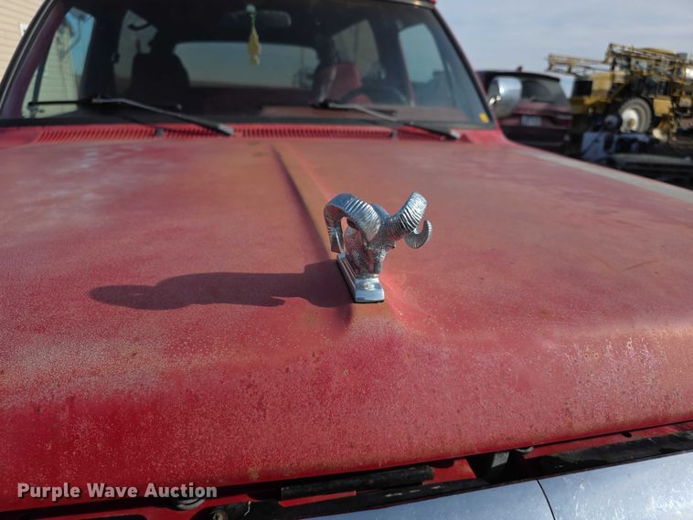 image for item DZ3659 1993 Dodge Ram Charger SUV