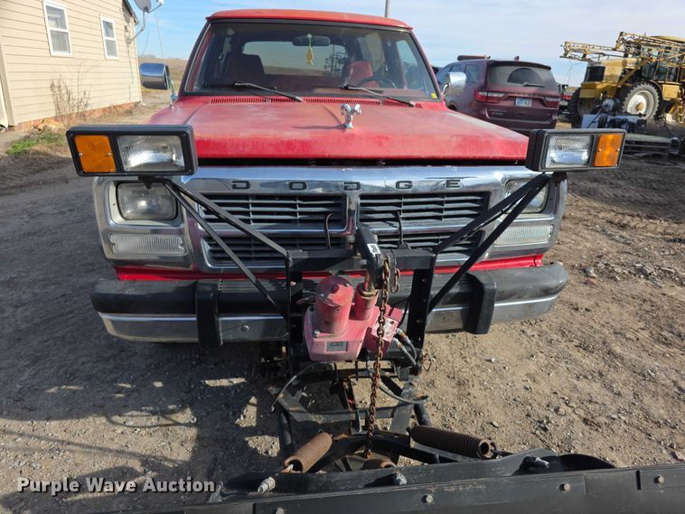 image for item DZ3659 1993 Dodge Ram Charger SUV