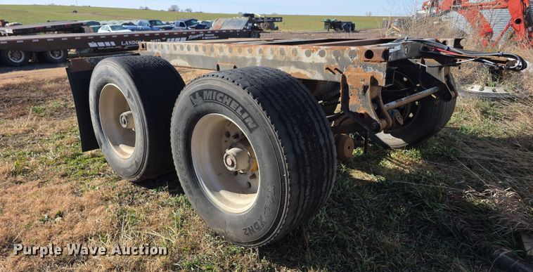 image for item DZ3665 1999 Hutch rear axle assembly