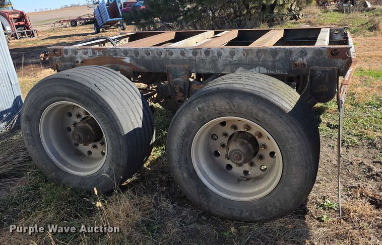 image for item DZ3665 1999 Hutch rear axle assembly