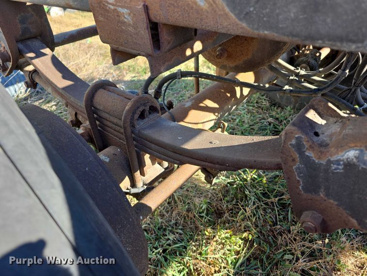 image for item DZ3665 1999 Hutch rear axle assembly