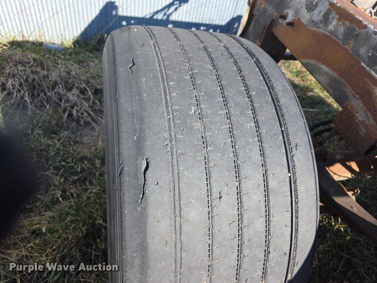 image for item DZ3665 1999 Hutch rear axle assembly