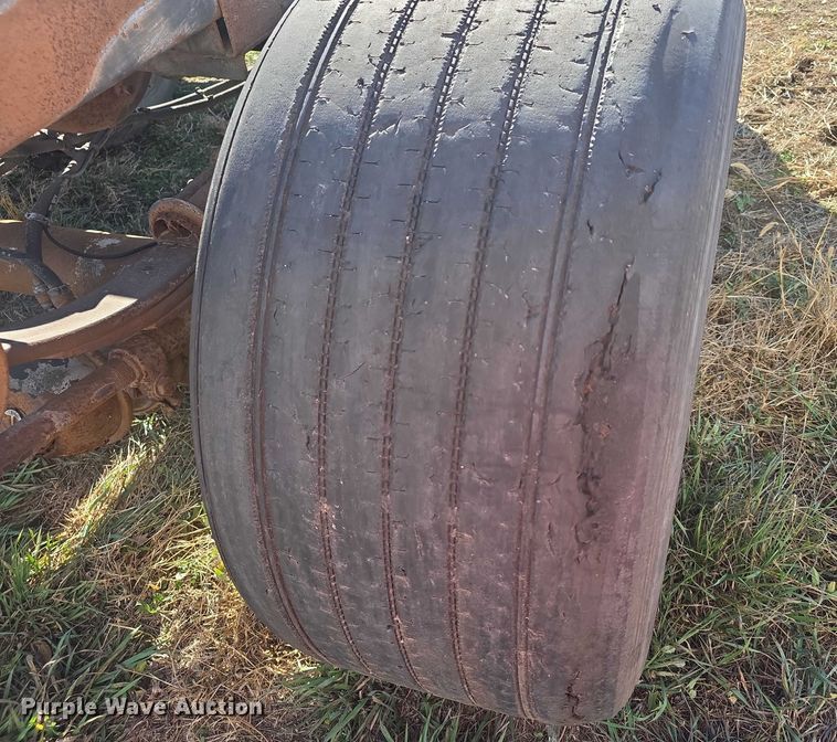 image for item DZ3665 1999 Hutch rear axle assembly