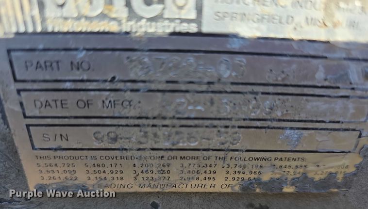 image for item DZ3665 1999 Hutch rear axle assembly