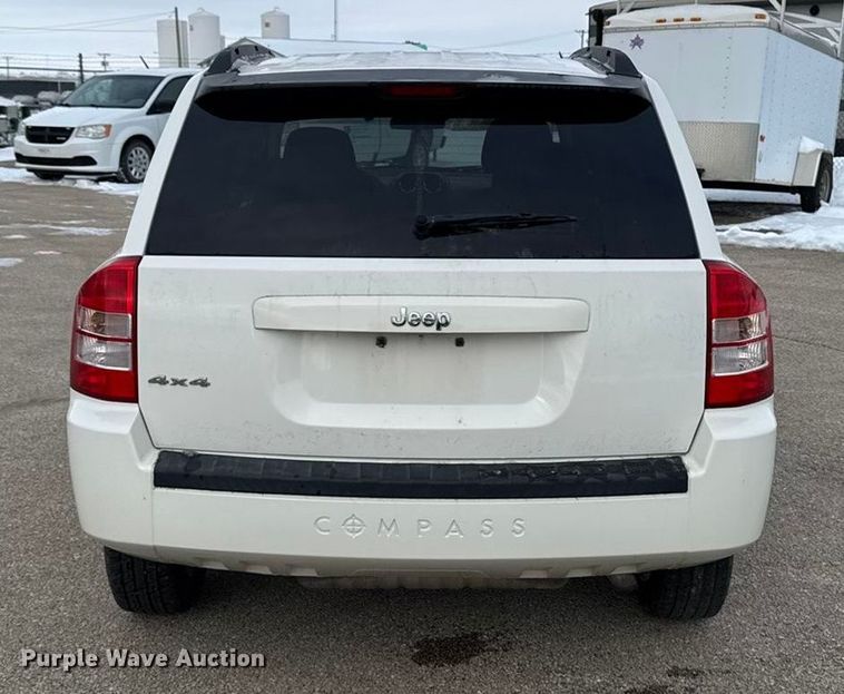 image for item EA2033 2010 Jeep Compass SUV