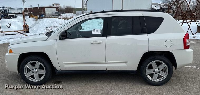 image for item EA2033 2010 Jeep Compass SUV