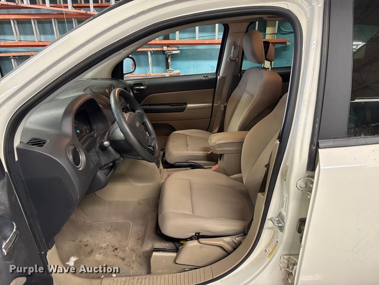 image for item EA2033 2010 Jeep Compass SUV