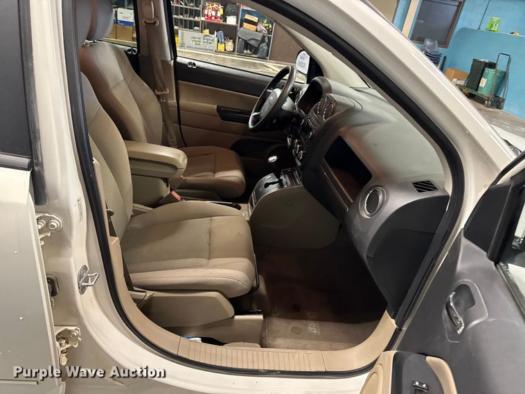 image for item EA2033 2010 Jeep Compass SUV