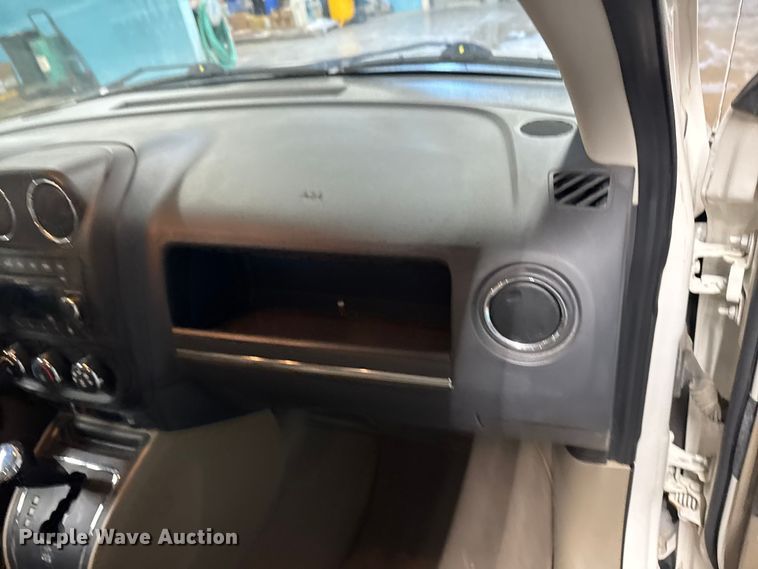 image for item EA2033 2010 Jeep Compass SUV