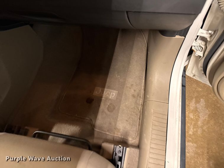 image for item EA2033 2010 Jeep Compass SUV