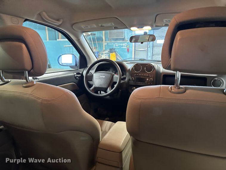 image for item EA2033 2010 Jeep Compass SUV