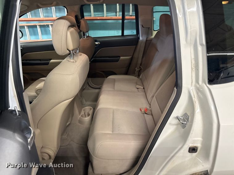 image for item EA2033 2010 Jeep Compass SUV