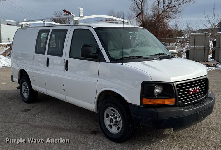 image for item EA2034 2013 GMC Savana G2500 van