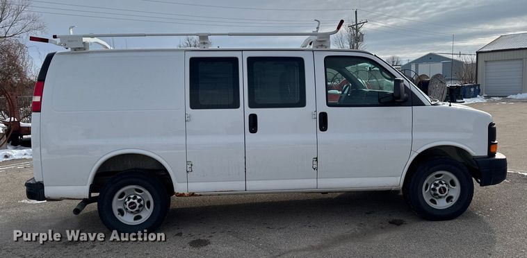 image for item EA2034 2013 GMC Savana G2500 van