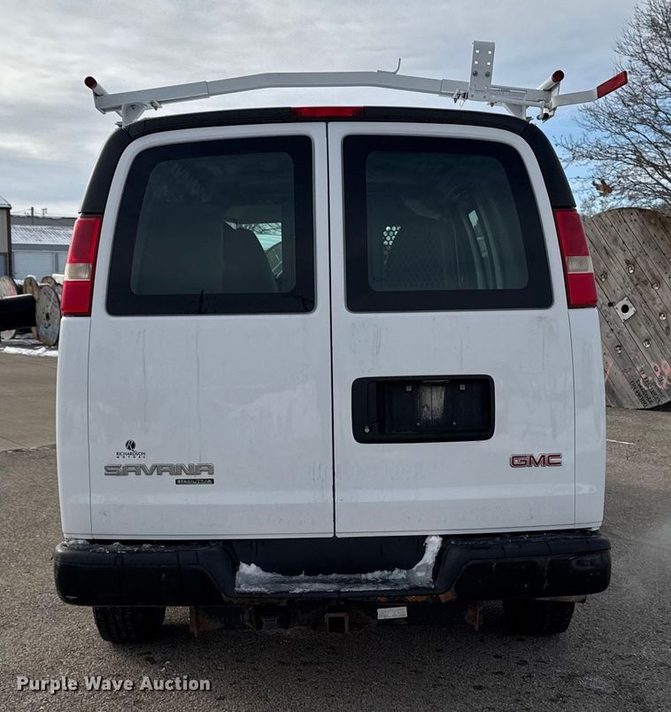 image for item EA2034 2013 GMC Savana G2500 van