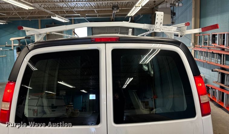 image for item EA2034 2013 GMC Savana G2500 van