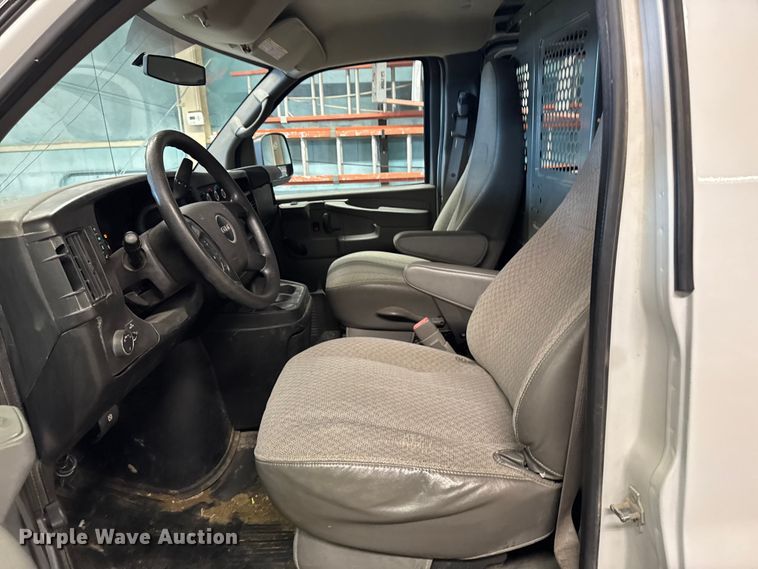 image for item EA2034 2013 GMC Savana G2500 van