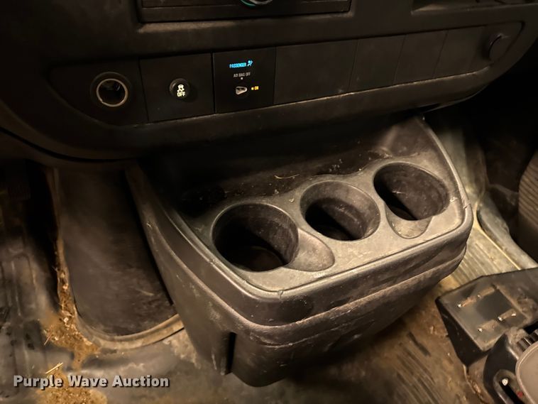 image for item EA2034 2013 GMC Savana G2500 van