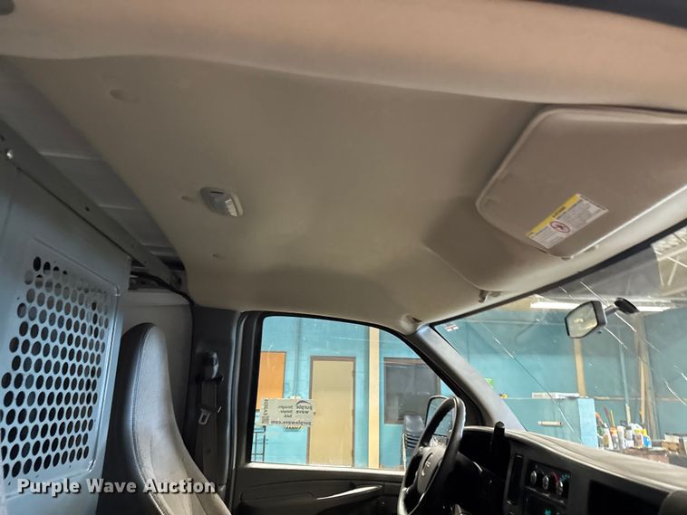 image for item EA2034 2013 GMC Savana G2500 van