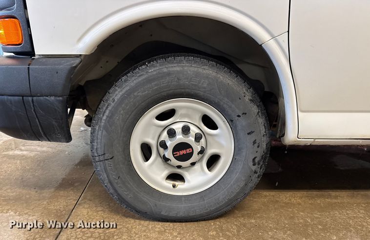 image for item EA2034 2013 GMC Savana G2500 van