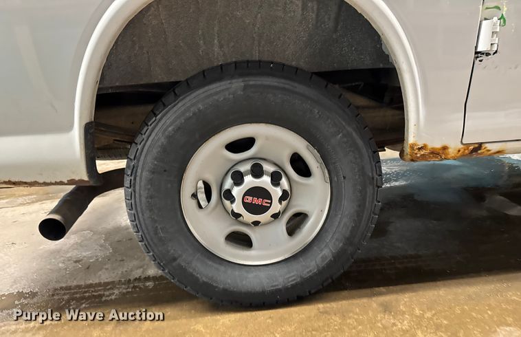 image for item EA2034 2013 GMC Savana G2500 van