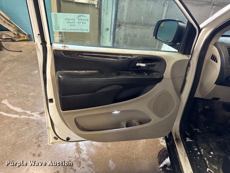 image for item EA2035 2014 RAM Cargo Van van