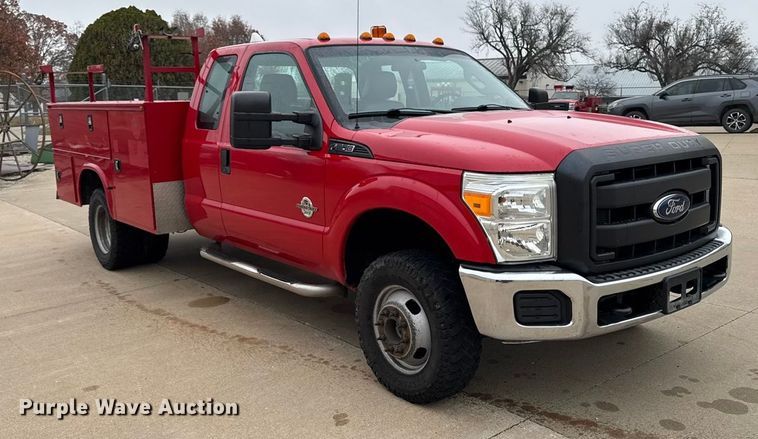 image for item EA2095 2015 Ford F350 Super Duty XL SuperCab utility bed pickup truck