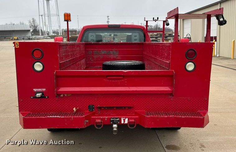 image for item EA2095 2015 Ford F350 Super Duty XL SuperCab utility bed pickup truck