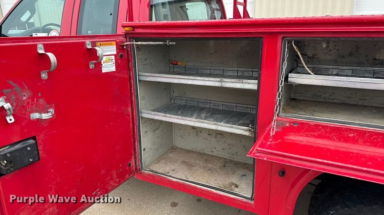 image for item EA2095 2015 Ford F350 Super Duty XL SuperCab utility bed pickup truck