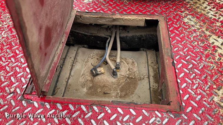 image for item EA2095 2015 Ford F350 Super Duty XL SuperCab utility bed pickup truck