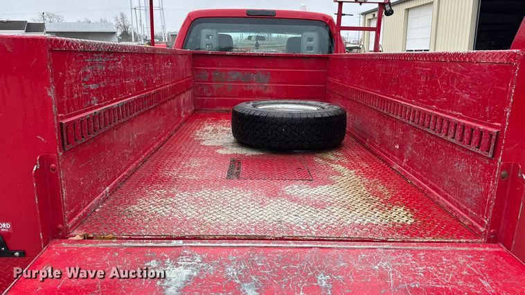 image for item EA2095 2015 Ford F350 Super Duty XL SuperCab utility bed pickup truck