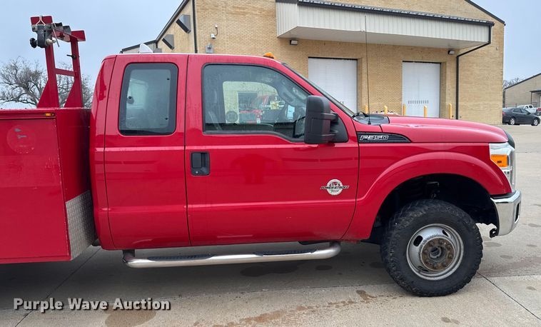 image for item EA2095 2015 Ford F350 Super Duty XL SuperCab utility bed pickup truck