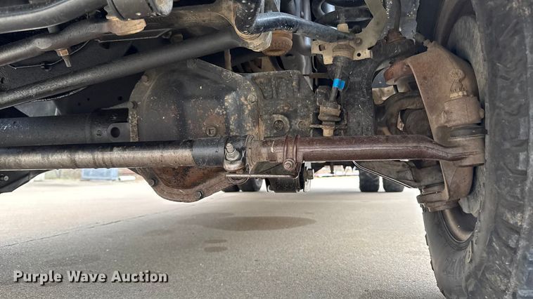 image for item EA2095 2015 Ford F350 Super Duty XL SuperCab utility bed pickup truck