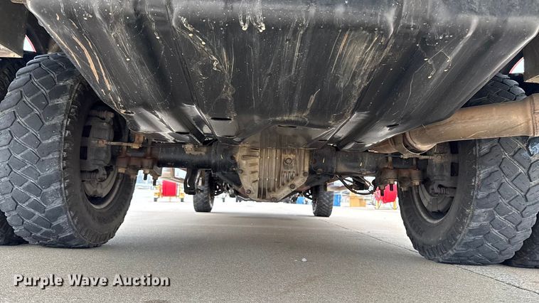 image for item EA2095 2015 Ford F350 Super Duty XL SuperCab utility bed pickup truck