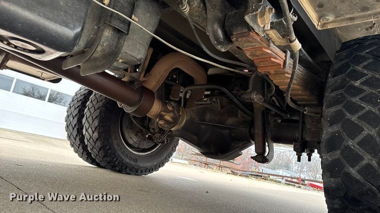 image for item EA2095 2015 Ford F350 Super Duty XL SuperCab utility bed pickup truck