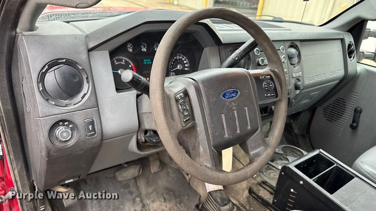 image for item EA2095 2015 Ford F350 Super Duty XL SuperCab utility bed pickup truck