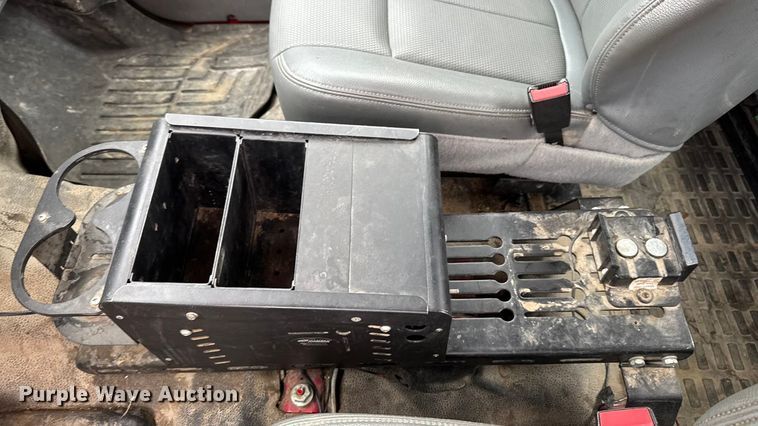 image for item EA2095 2015 Ford F350 Super Duty XL SuperCab utility bed pickup truck