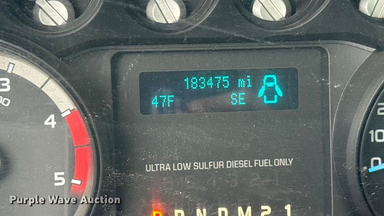 image for item EA2095 2015 Ford F350 Super Duty XL SuperCab utility bed pickup truck